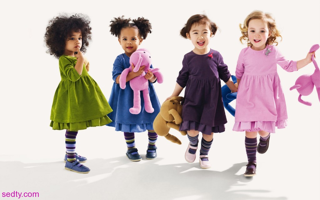 81307-Colorful_Childrens_Fashion_Vol_3_No_9-1024x640